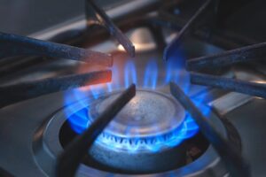 ¿Es más barato cocinar con vitrocerámica, inducción o gas? Guía completa para tu hogar